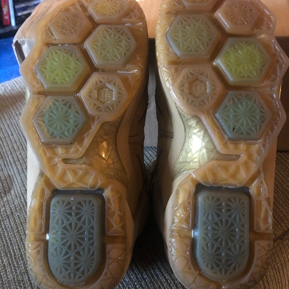 Lebron 12 “ WHEAT” - Picture 2 of 6